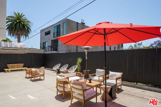 1341 N Mariposa Avenue, Los Angeles, CA 90027