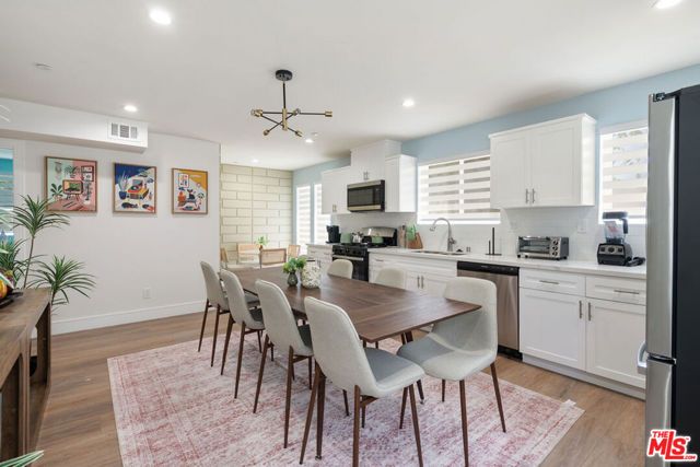 1341 N Mariposa Avenue, Los Angeles, CA 90027