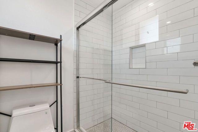 1341 N Mariposa Avenue, Los Angeles, CA 90027