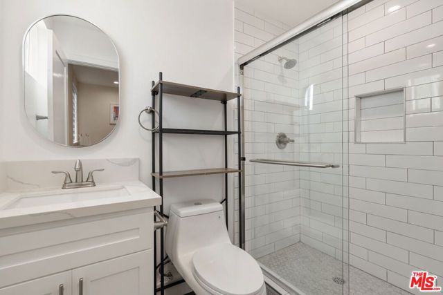 1341 N Mariposa Avenue, Los Angeles, CA 90027