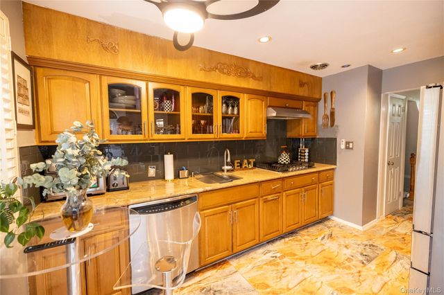 14719 259th Street, Rosedale, NY 11422