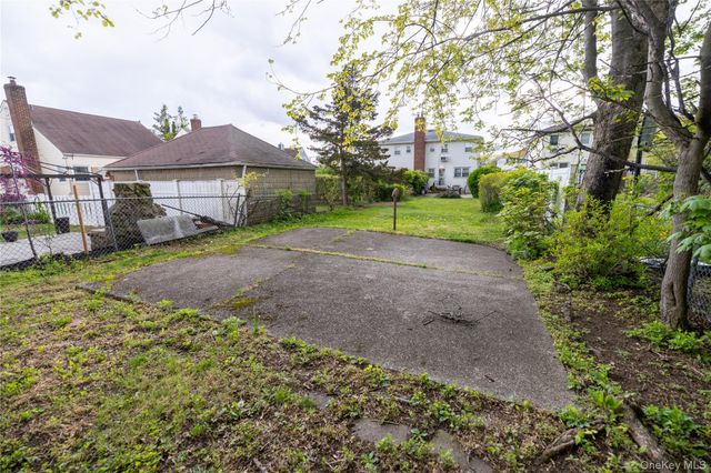 14719 259th Street, Rosedale, NY 11422