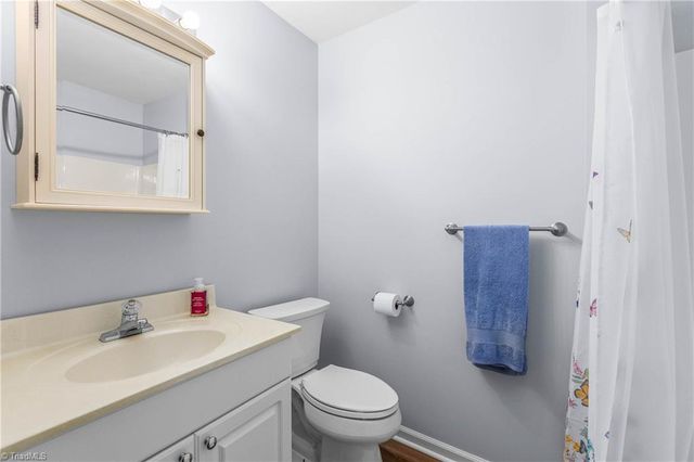 612 Mill Pond Court, Winston-salem, NC 27106