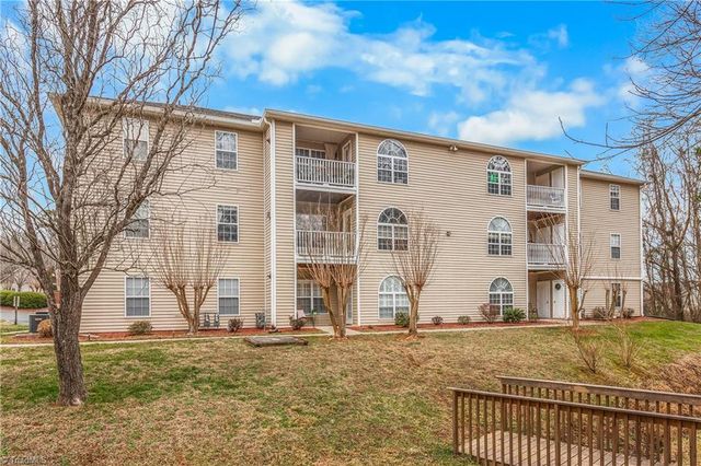 612 Mill Pond Court, Winston-salem, NC 27106