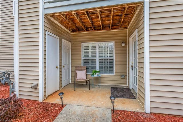 612 Mill Pond Court, Winston-salem, NC 27106