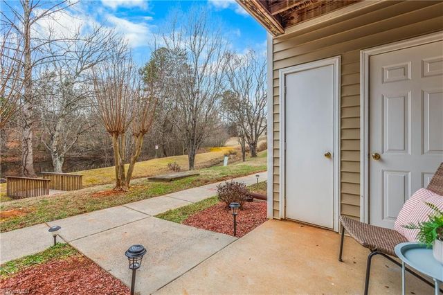 612 Mill Pond Court, Winston-salem, NC 27106