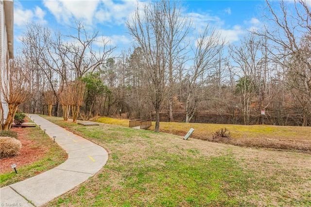 612 Mill Pond Court, Winston-salem, NC 27106