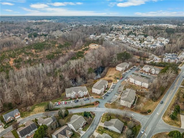 612 Mill Pond Court, Winston-salem, NC 27106