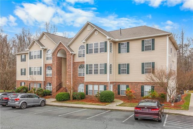612 Mill Pond Court, Winston-salem, NC 27106