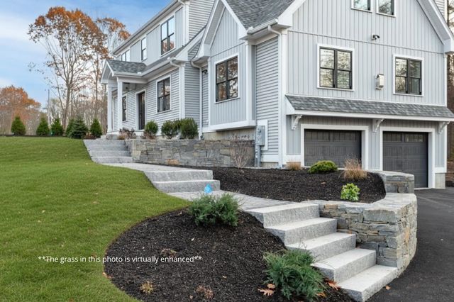 141 Dearborn Road, Greenland, NH 03840