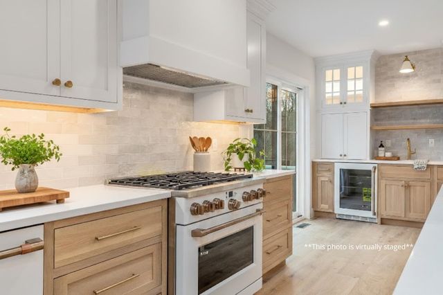 141 Dearborn Road, Greenland, NH 03840