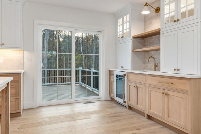 141 Dearborn Road, Greenland, NH 03840