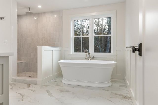 141 Dearborn Road, Greenland, NH 03840