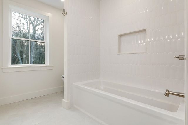 141 Dearborn Road, Greenland, NH 03840