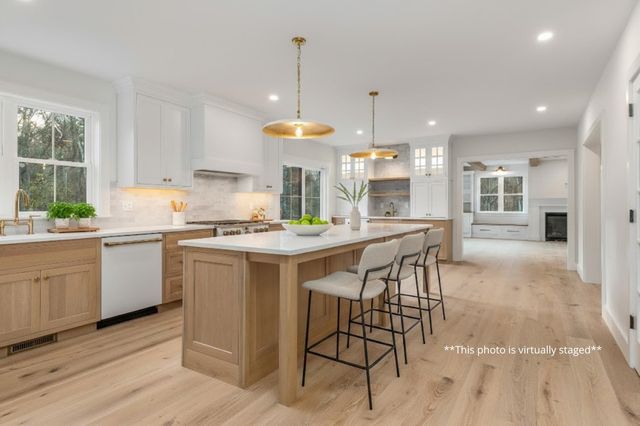 141 Dearborn Road, Greenland, NH 03840