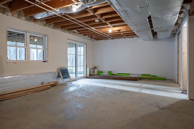 141 Dearborn Road, Greenland, NH 03840