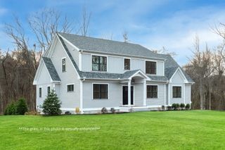 141 Dearborn Road, Greenland, NH 03840