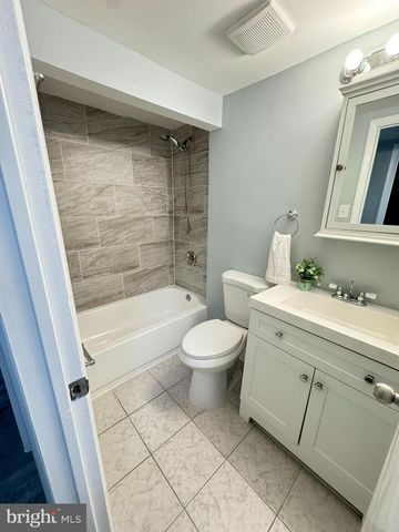13386 HUNGERFORD PL, Herndon, VA 20170