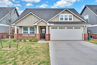 412 Travis Drive, Mcgregor, TX 76657