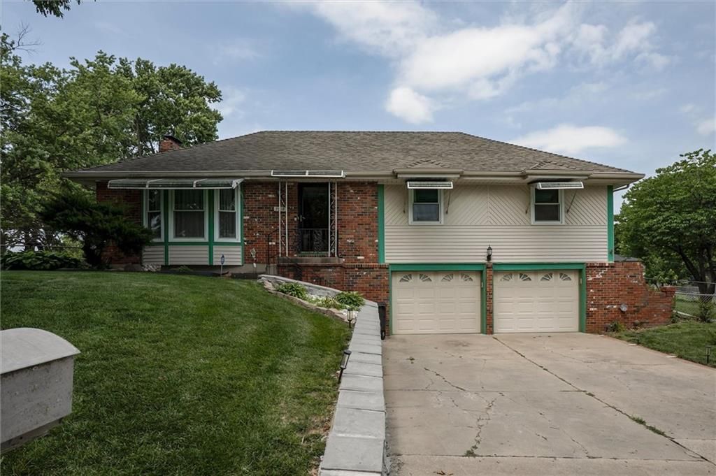 7912 Elizabeth Avenue, Kansas City, KS 66112