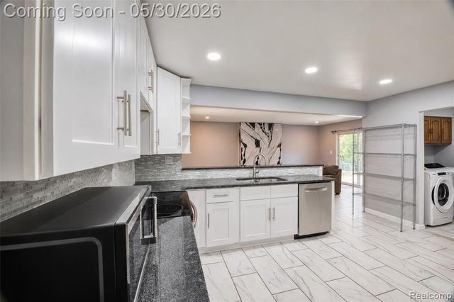 36900 Ferndale Street, Romulus, MI 48174