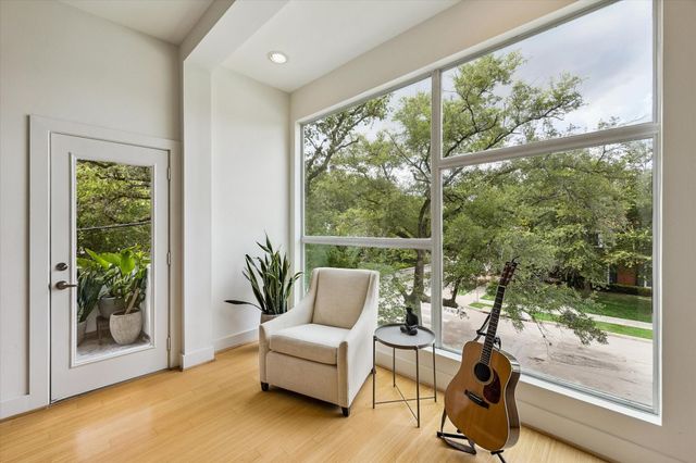 1659 Colquitt Street, Houston, TX 77006
