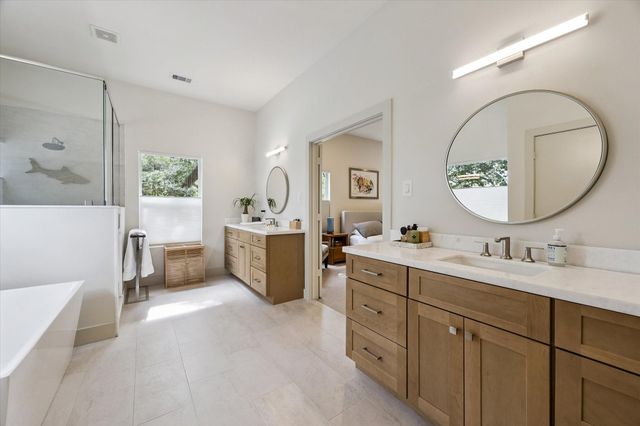 1659 Colquitt Street, Houston, TX 77006