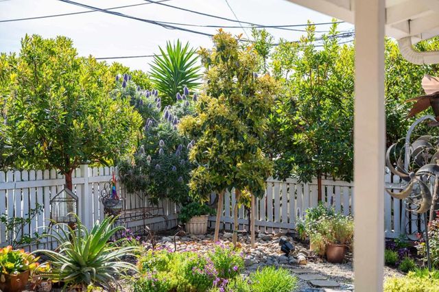 1 Serrano Way, Del Rey Oaks, CA 93940