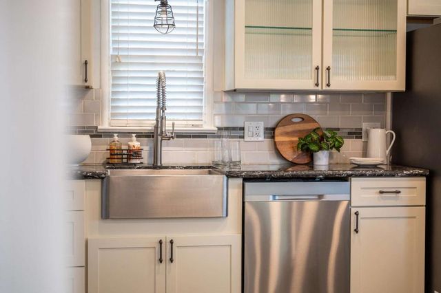 1 Serrano Way, Del Rey Oaks, CA 93940