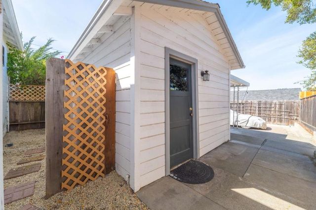 1 Serrano Way, Del Rey Oaks, CA 93940