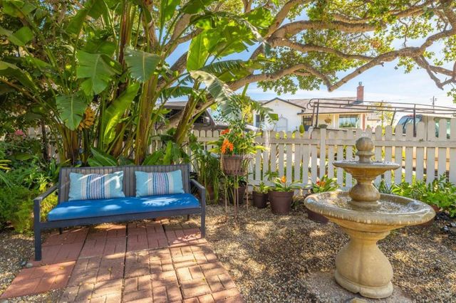1 Serrano Way, Del Rey Oaks, CA 93940