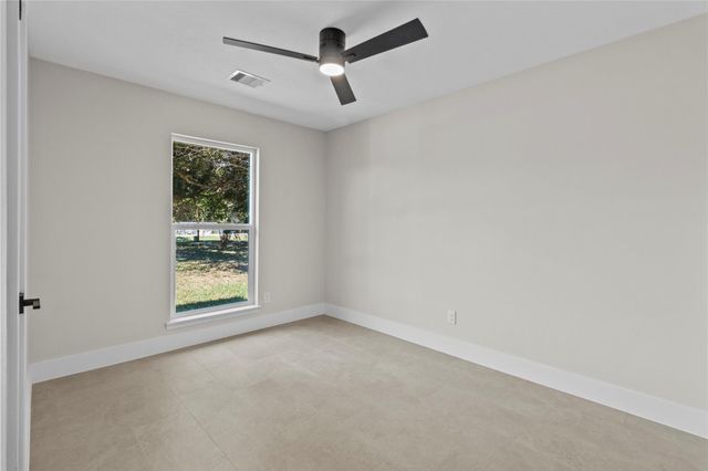 202 County Road 402, Bay City, TX 77414