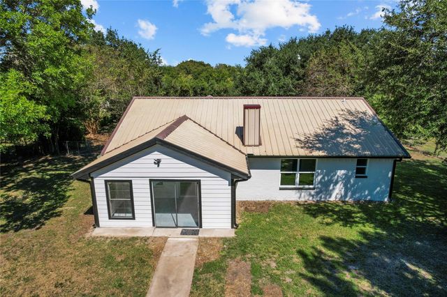 202 County Road 402, Bay City, TX 77414