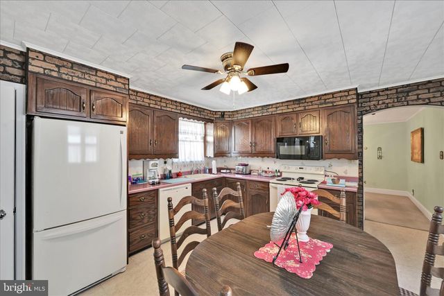 208-210 NORTH ST, Minersville, PA 17954