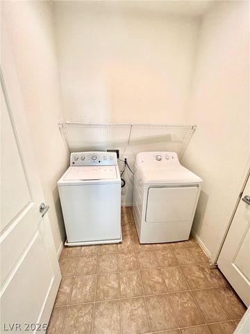 7958 Garden Stone Court, Las Vegas, NV 89149