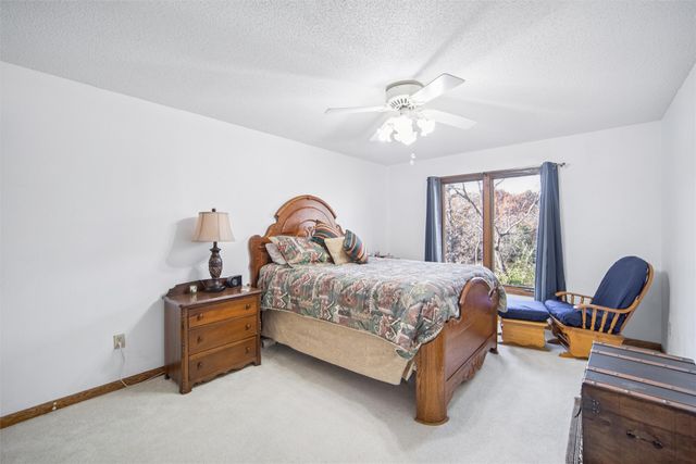 6809 Sharon Drive, Urbandale, IA 50322