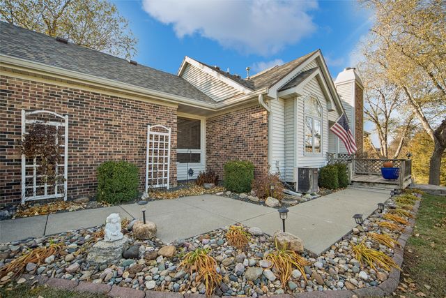 6809 Sharon Drive, Urbandale, IA 50322