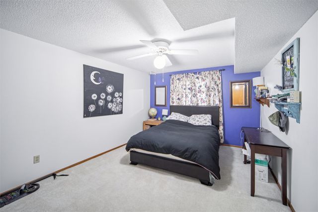 6809 Sharon Drive, Urbandale, IA 50322