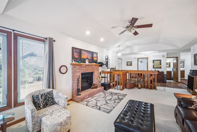 6809 Sharon Drive, Urbandale, IA 50322