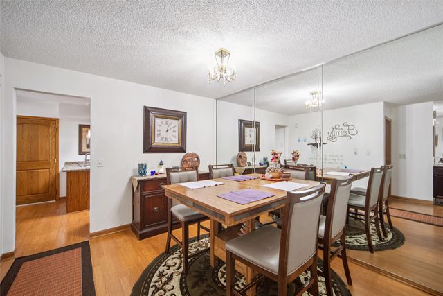 6809 Sharon Drive, Urbandale, IA 50322