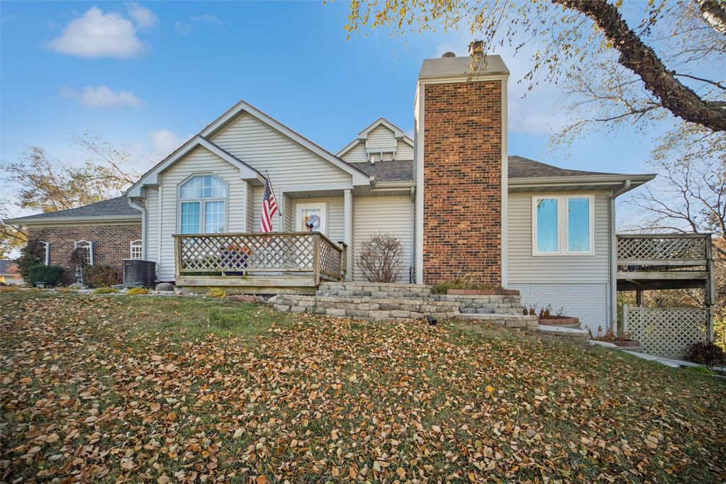 6809 Sharon Drive, Urbandale, IA 50322