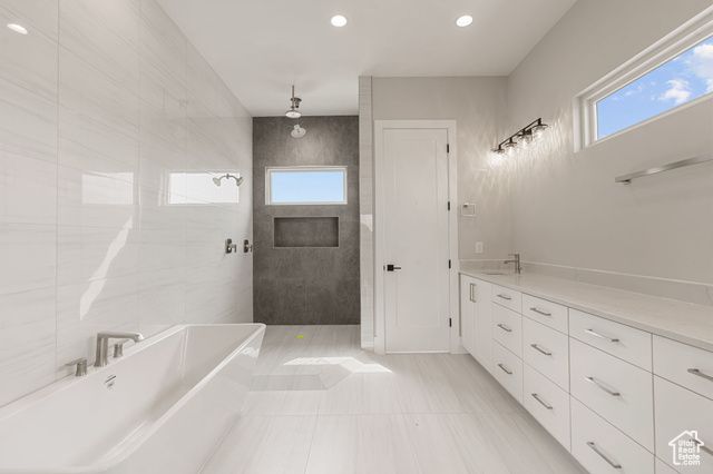 5496 SAND RIDGE DR., Hurricane, UT 84737