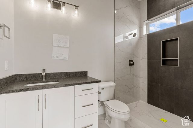 5496 SAND RIDGE DR., Hurricane, UT 84737