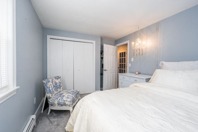 522 Lincoln Rd Extension, Hyannis, MA 02601