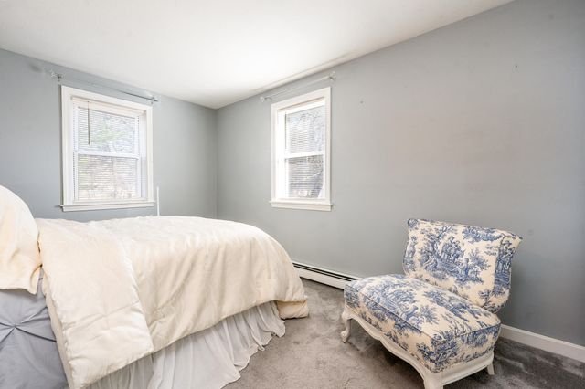 522 Lincoln Rd Extension, Hyannis, MA 02601