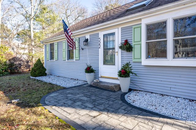 522 Lincoln Rd Extension, Hyannis, MA 02601