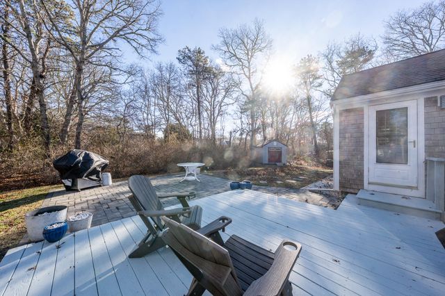 522 Lincoln Rd Extension, Hyannis, MA 02601