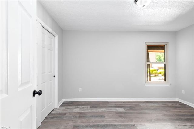 503 Thornloe LN, Chesapeake, VA 23320