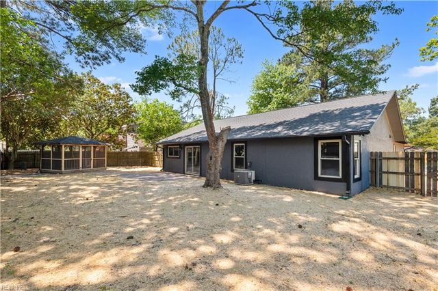503 Thornloe LN, Chesapeake, VA 23320