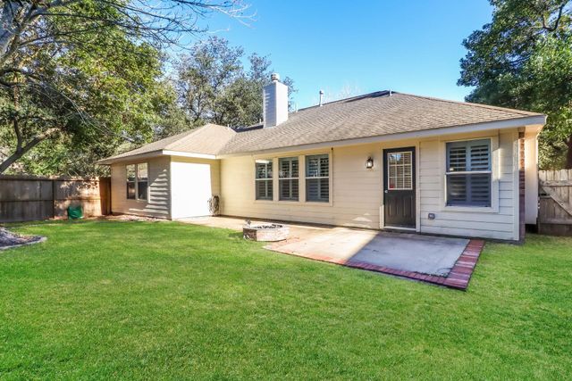 27 S Misty Canyon Place, Conroe, TX 77385